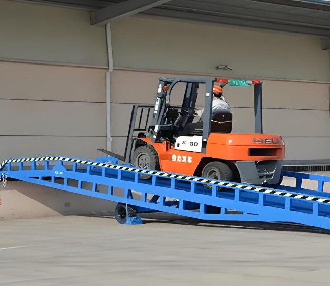 和田移动式卸货平台（叉车用）
